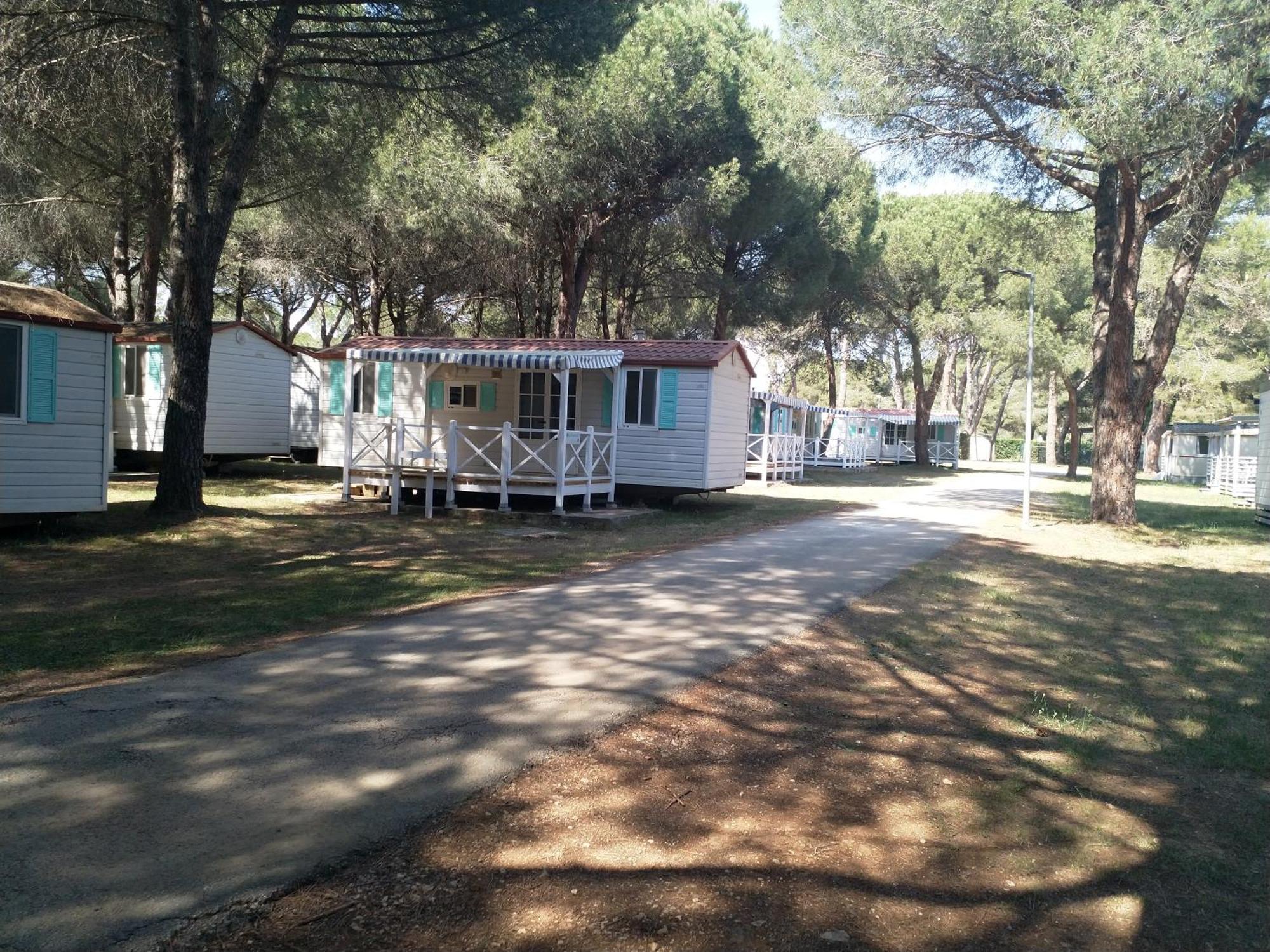 פאז'אנה Plamar Mobile Homes Bi Village מראה חיצוני תמונה