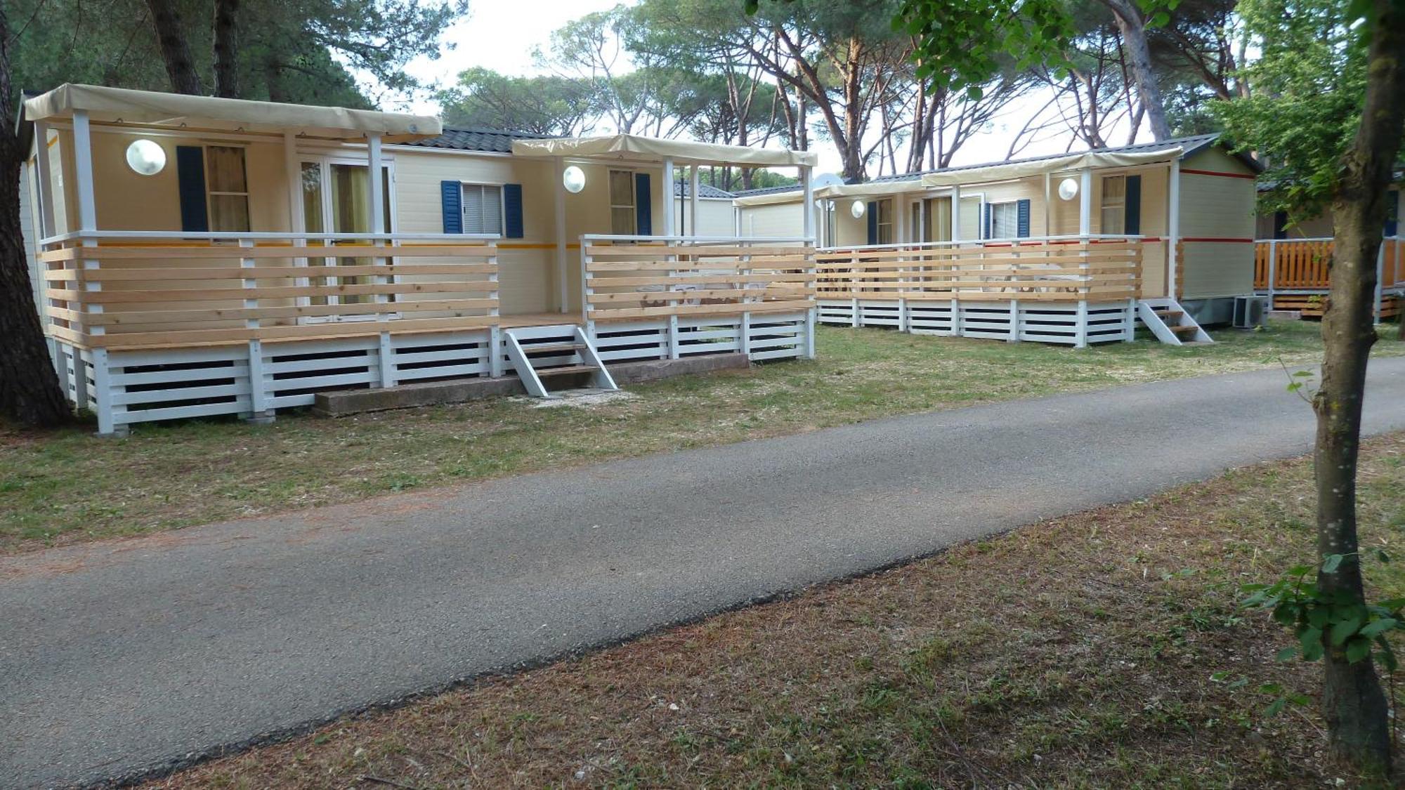 פאז'אנה Plamar Mobile Homes Bi Village מראה חיצוני תמונה